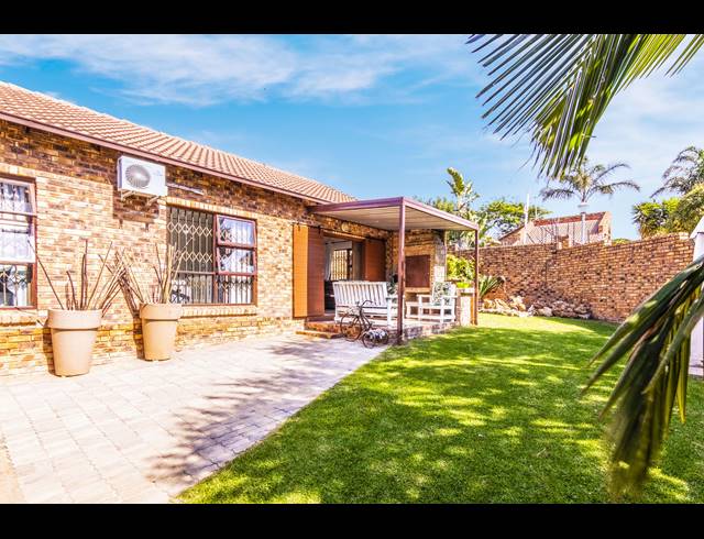 2 BEDROOM FREEHOLD SOLD IN NORTH RIDING